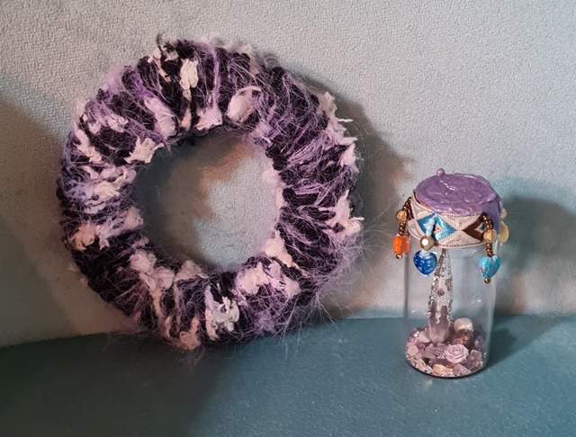 Amethyst Glücksfläschchen Edelstein Deko Flieder Schwarz Mini-Kranz