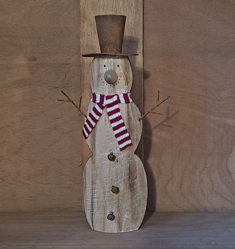 Schneemann aus Holz
